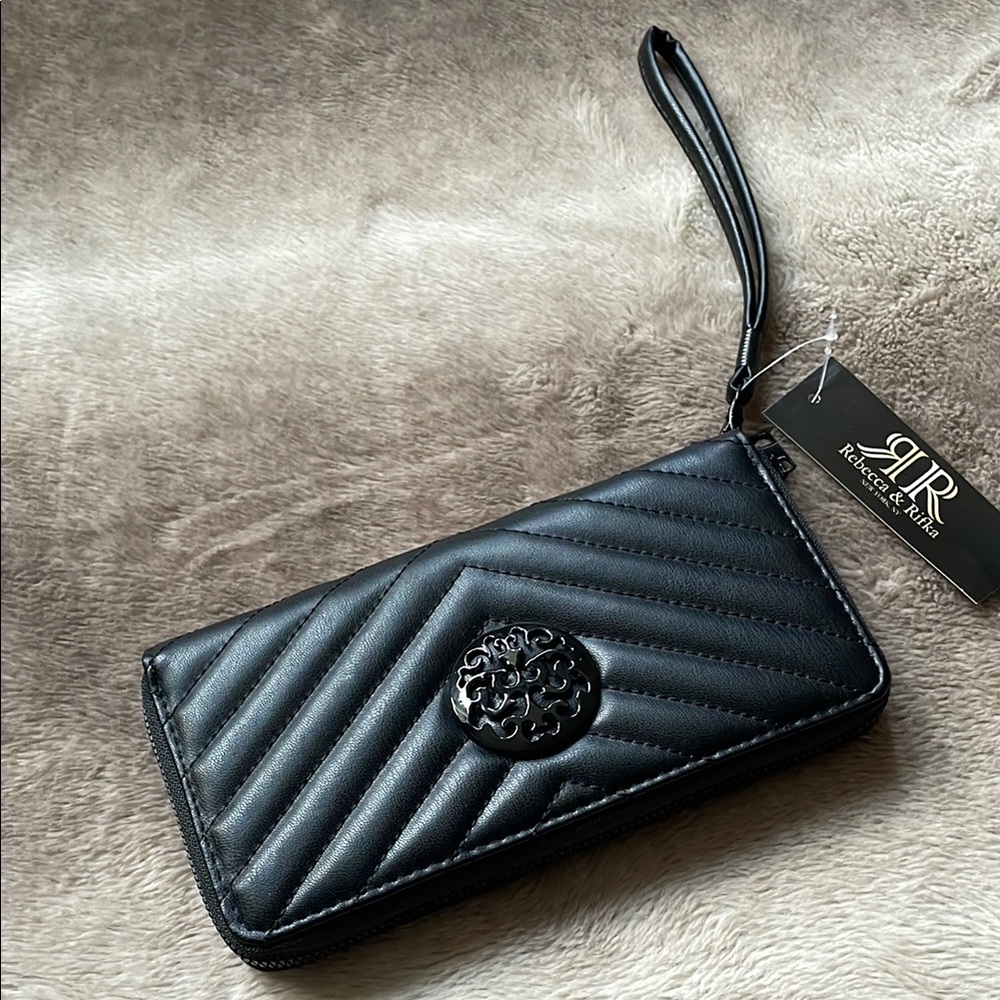 Elegant Black Key & Card Holder